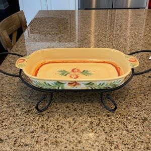 Southern Living Gail Pittman casserole dish/stand